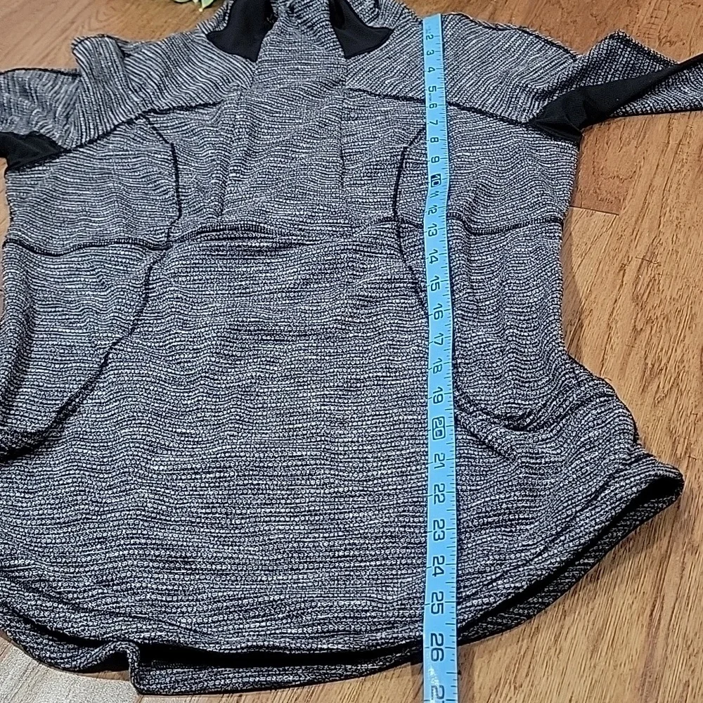 Lululemon Base Runner 10 - Picture 14 of 15